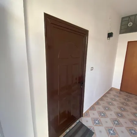 Lovely In Apartment Shkoder